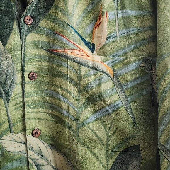 Tommy Bahama Shirt Mens Medium Silk Tropical Floral Leaf Relaxed Fit Button Up - Picture 2 of 12
